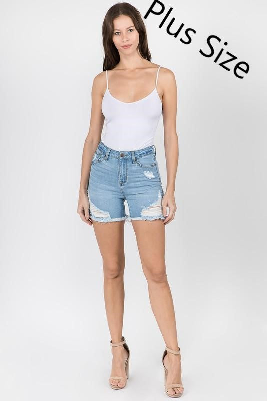 DISTRESSED DENIM SHORTS | CURVY |